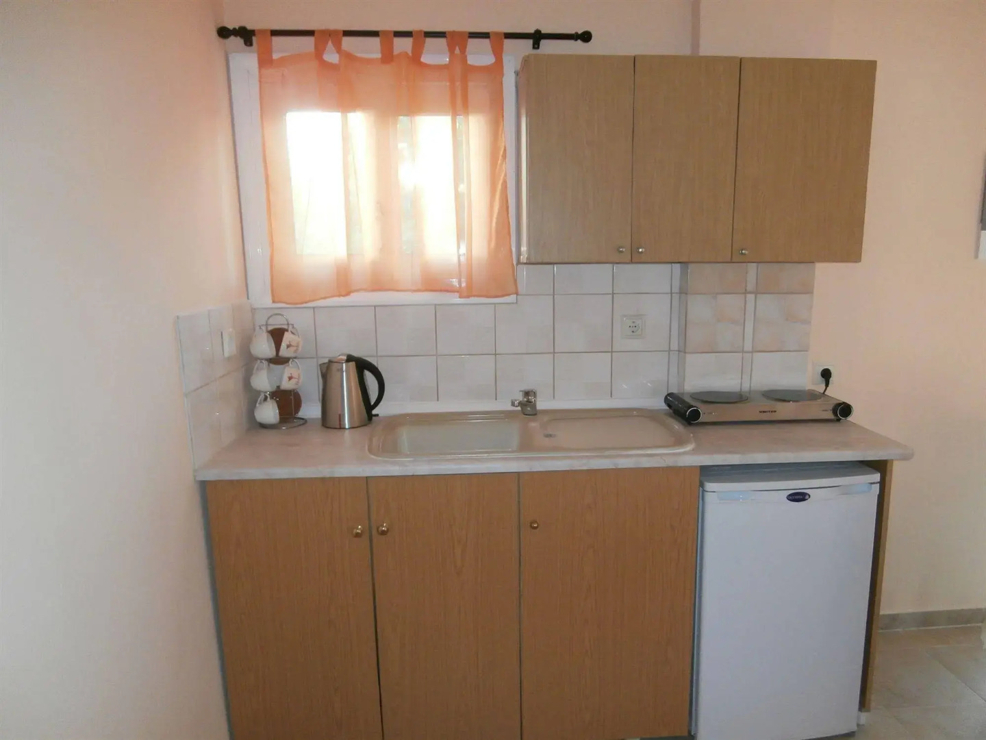 River Studios & Apartments