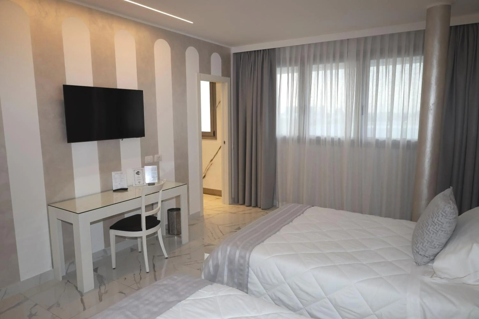 One Hotel & Restaurant