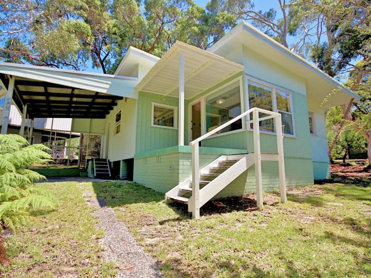 Rose Cottage at Hyams 4pm Check Out Sundays