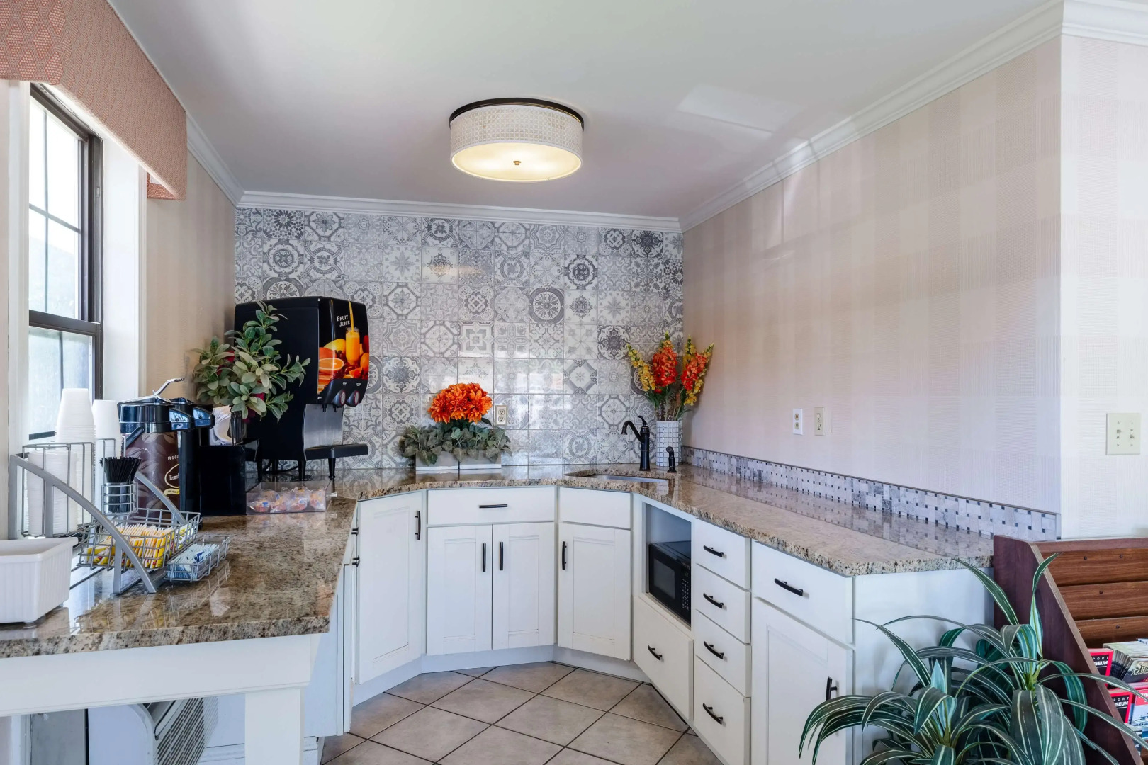 Knights Inn North Attleboro