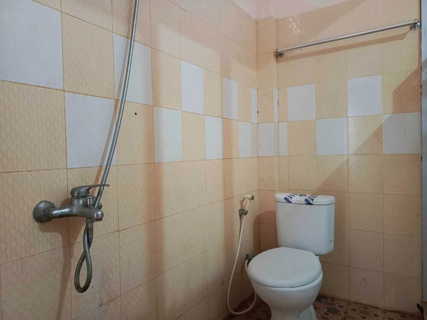 Hotel O Wisma Syariah Lahundape