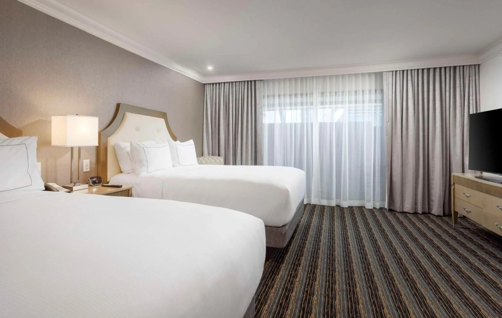 DoubleTree by Hilton San Diego Bayside