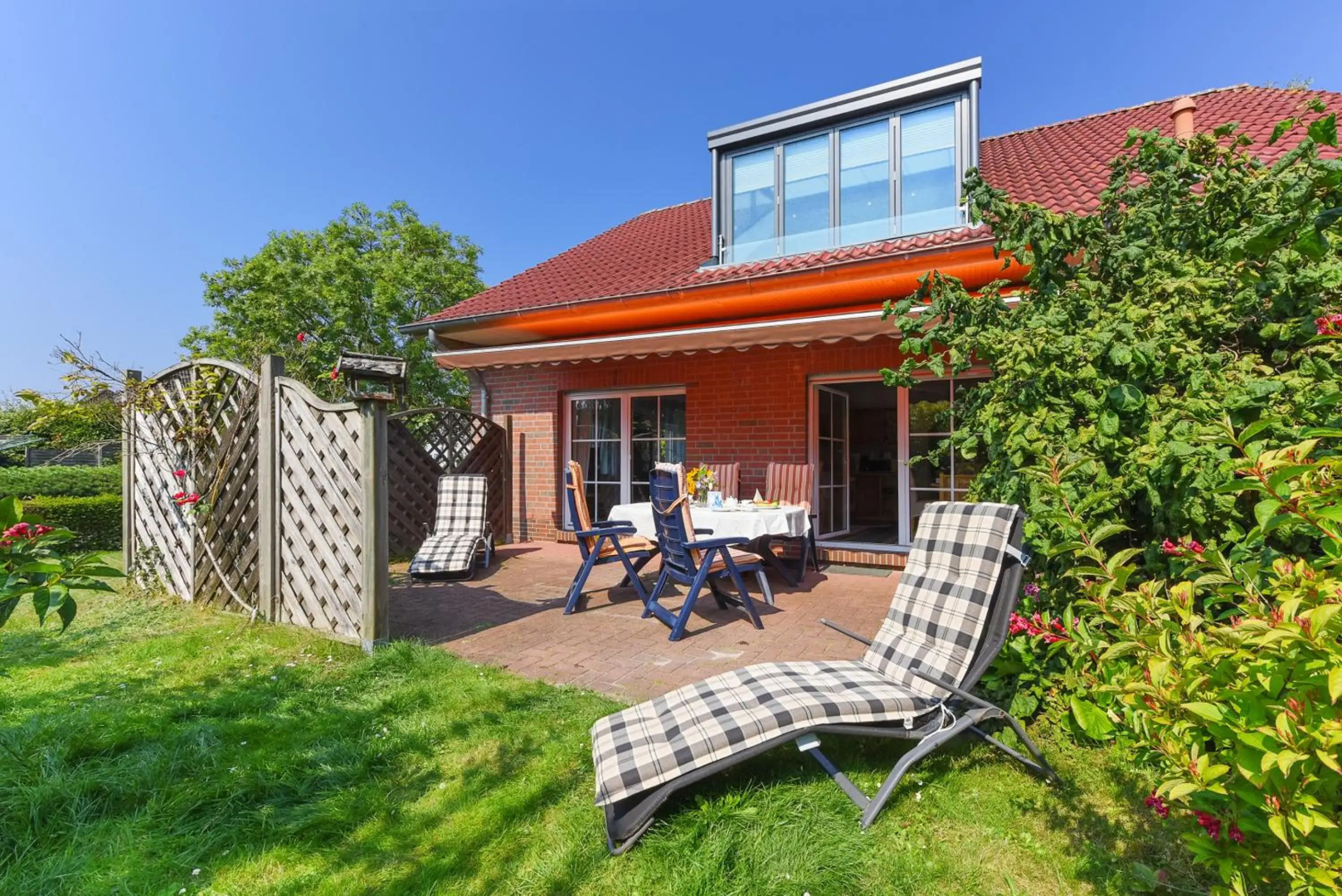 Jever-Ferienhaus Gartenblick