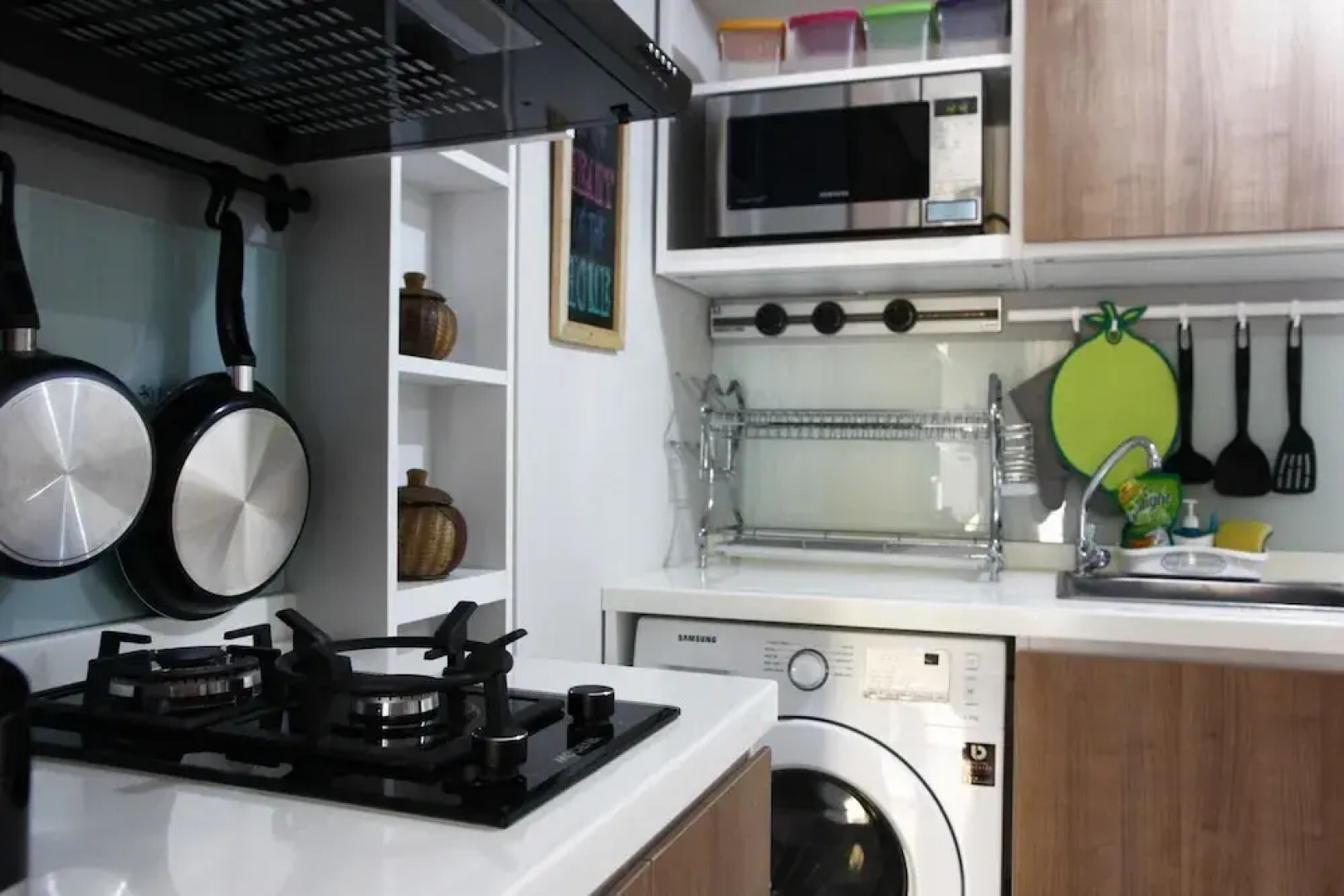 Comfortable The Springlake Summarecon Apartment