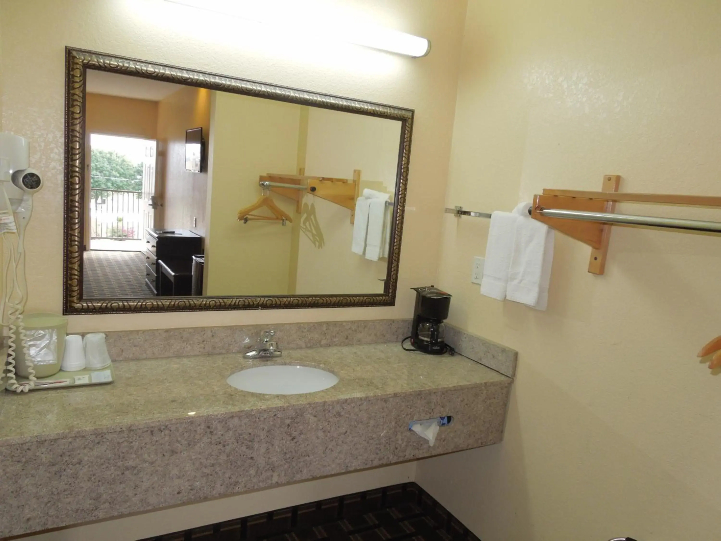 Homegate Inn and Suites