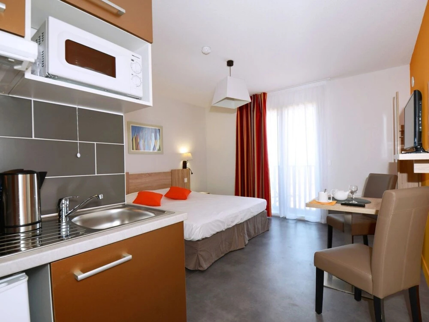 Modern Studio Apartment Located Just 600 m. From the Beach