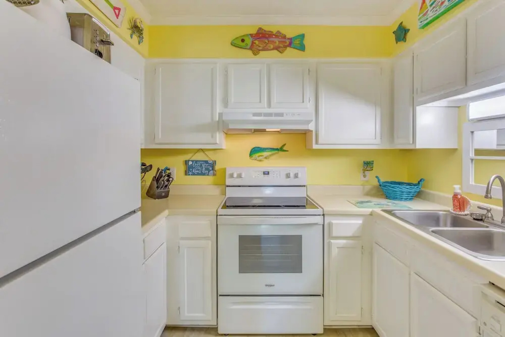 Walk to Shore: Ocean Isle Beach Resort-style Condo