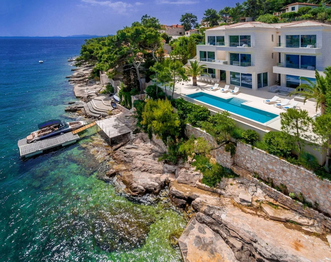 Beachfront Villa Seven Sins with Pool