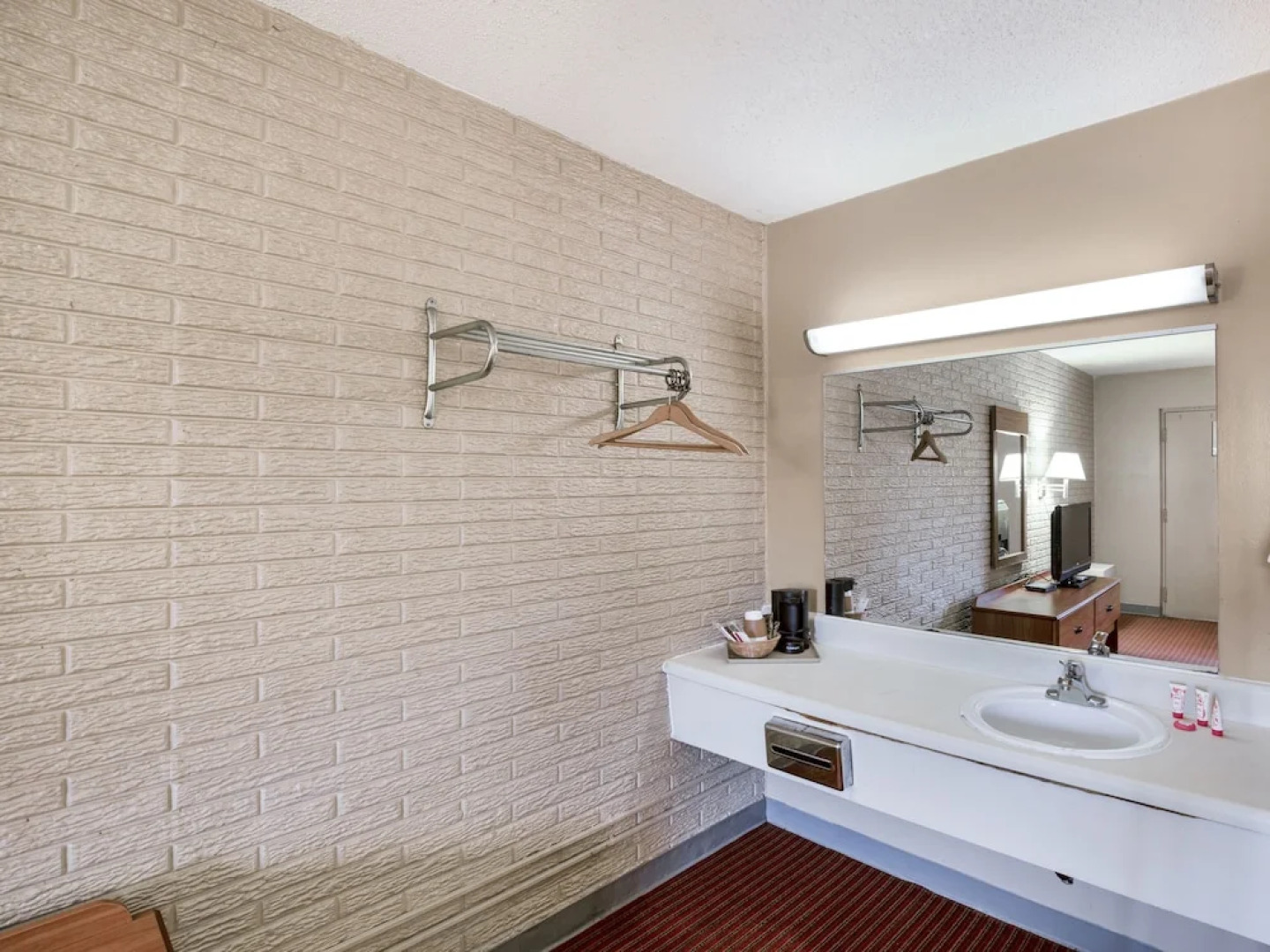 OYO Hotel Wytheville I-77 & I-81