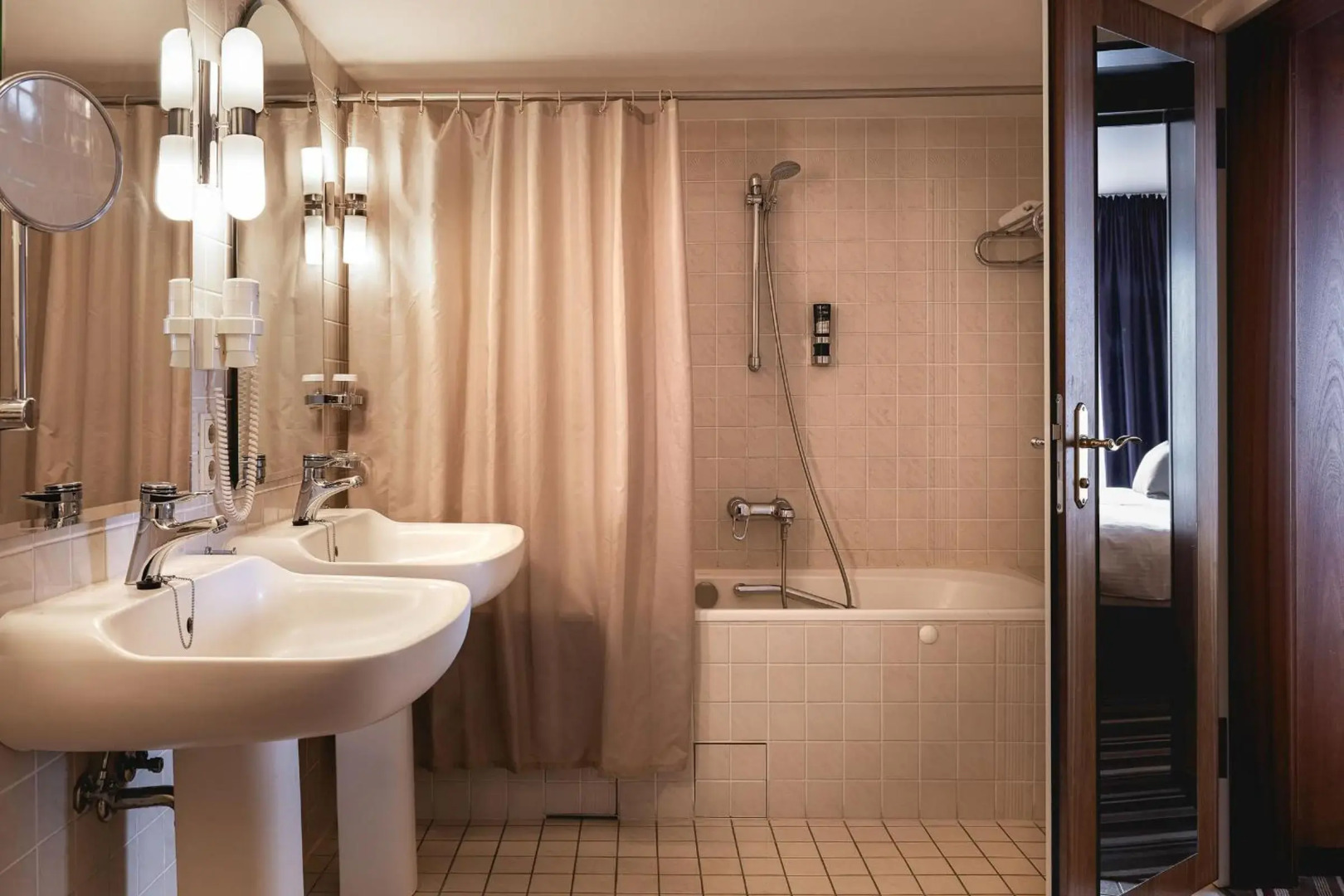 Leonardo Hotel Weimar