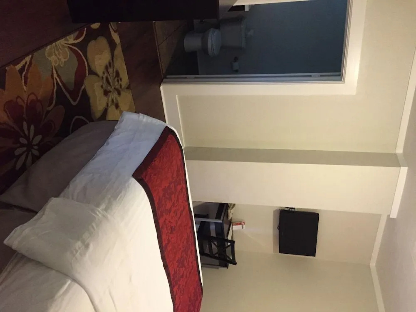 Nader's Motel & Suites