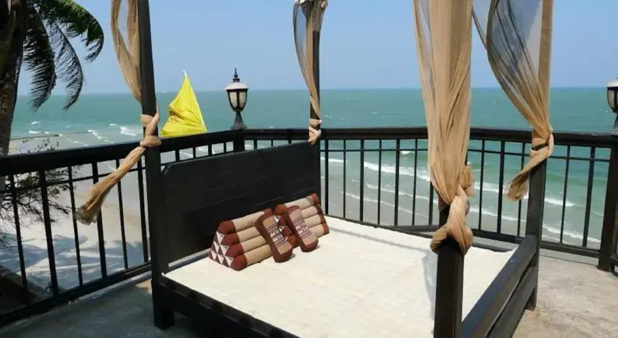 The Herbs By The Sea