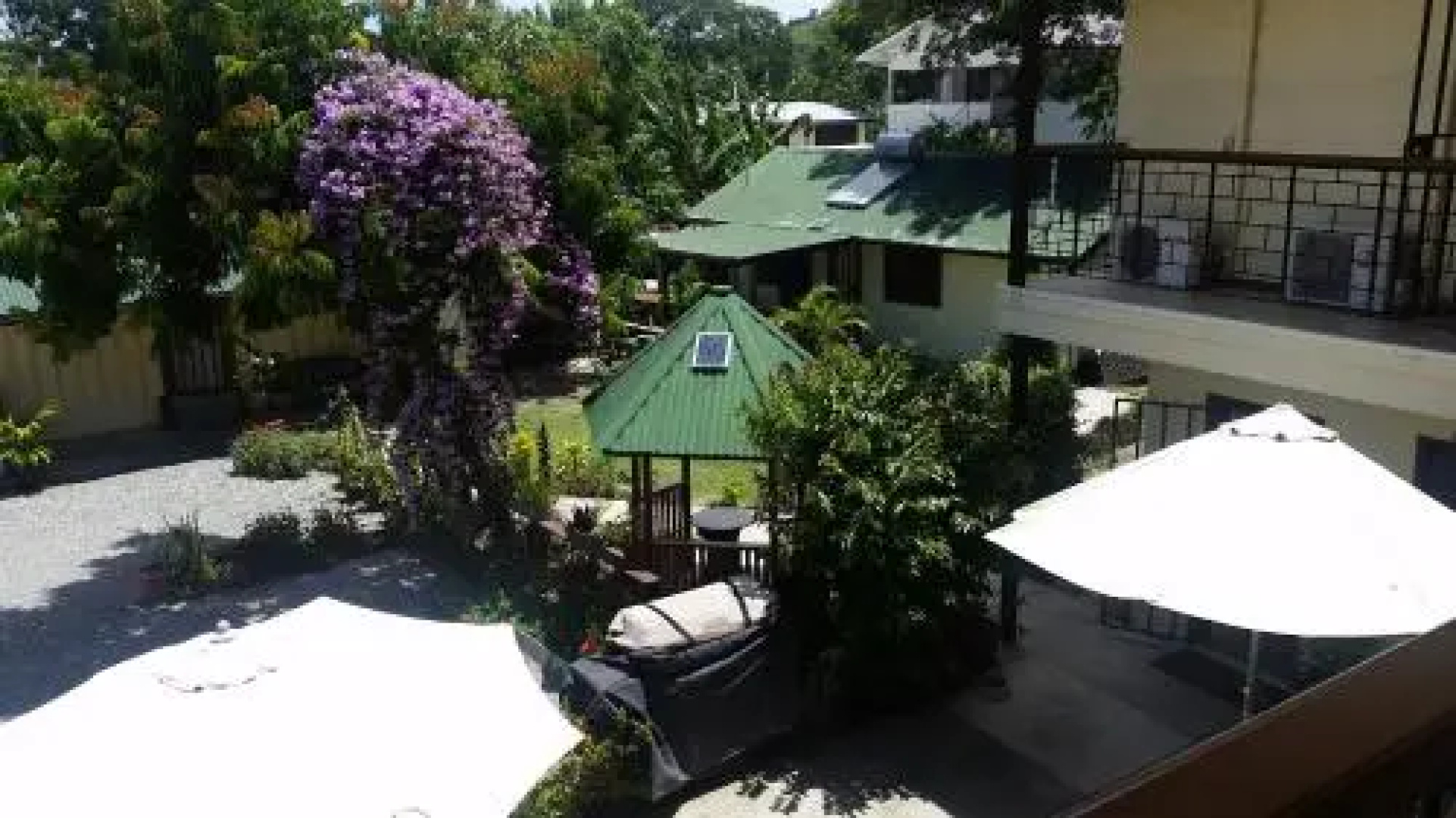 Lahara Lodge