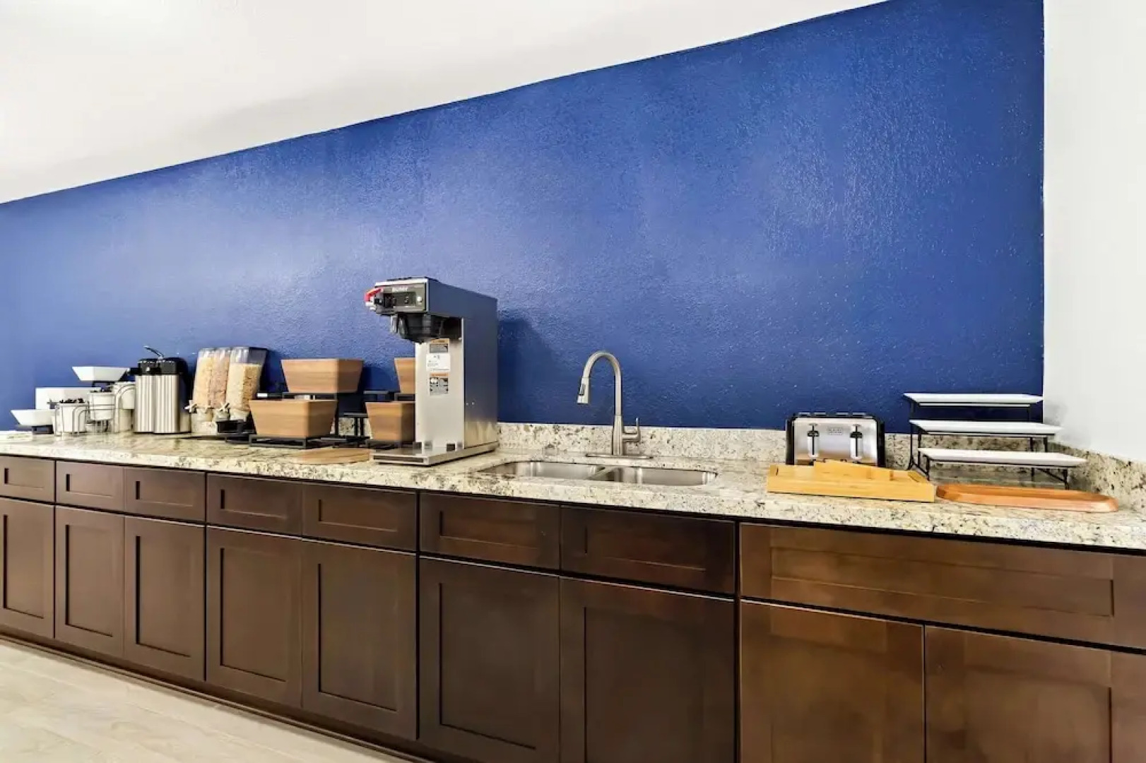 SureStay by Best Western Groves