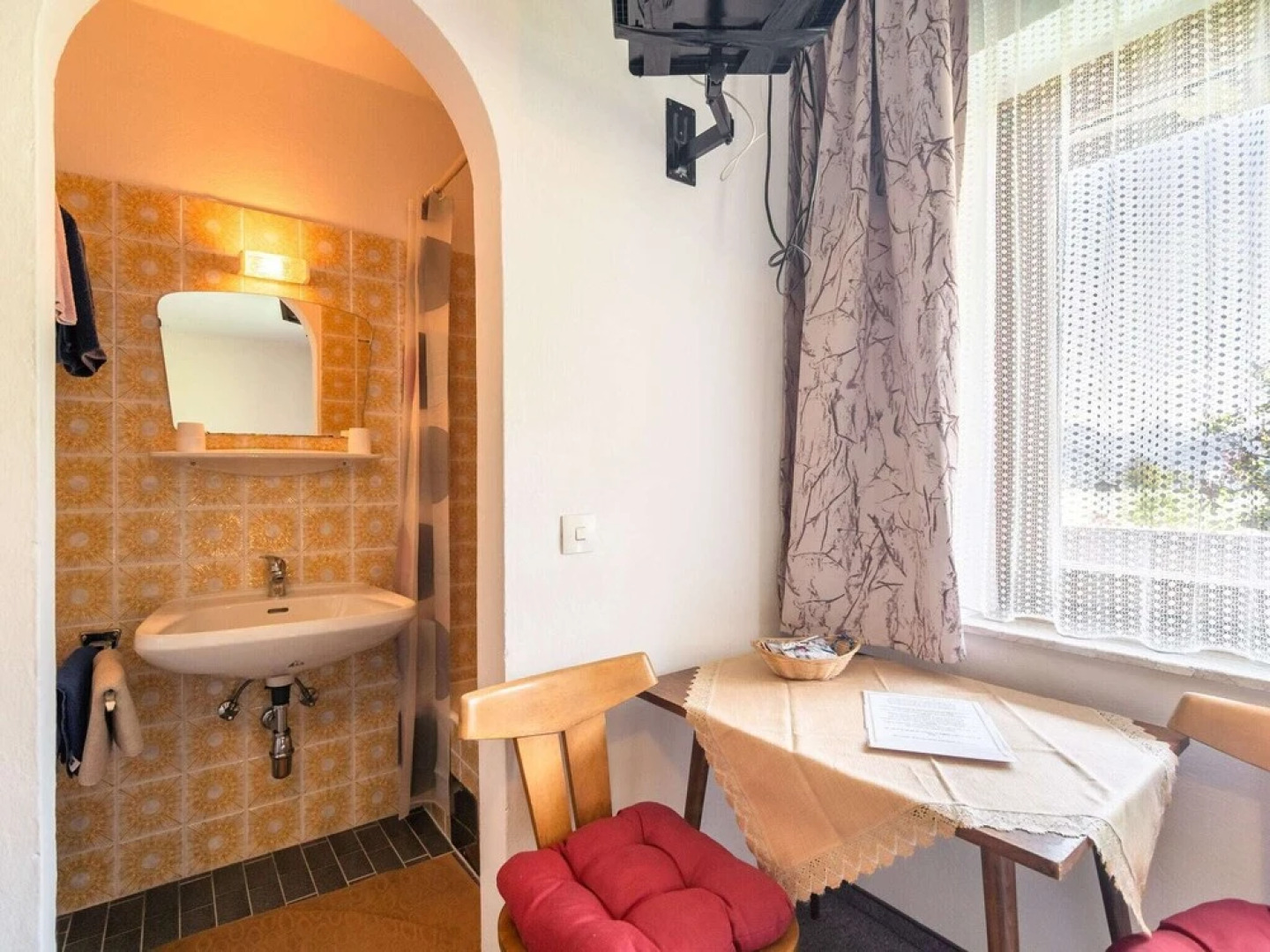 Contemporary Apartment in Maishofen near Ski Area