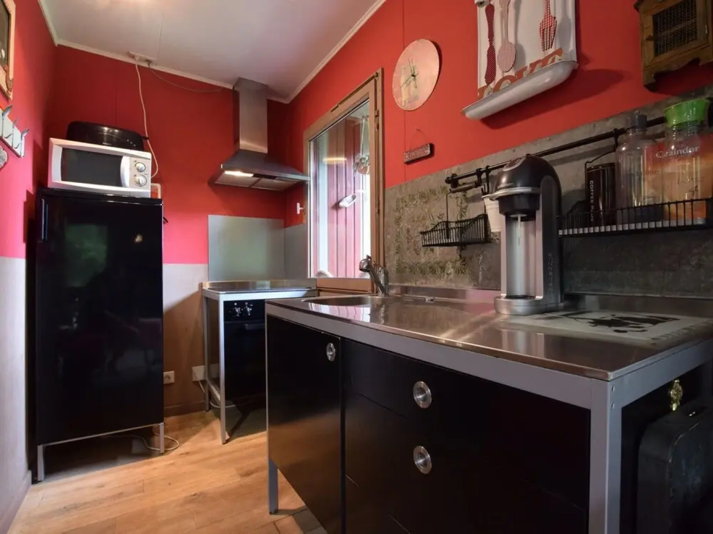 Lively Holiday Home With Garden, Barbecue, Garden Furniture