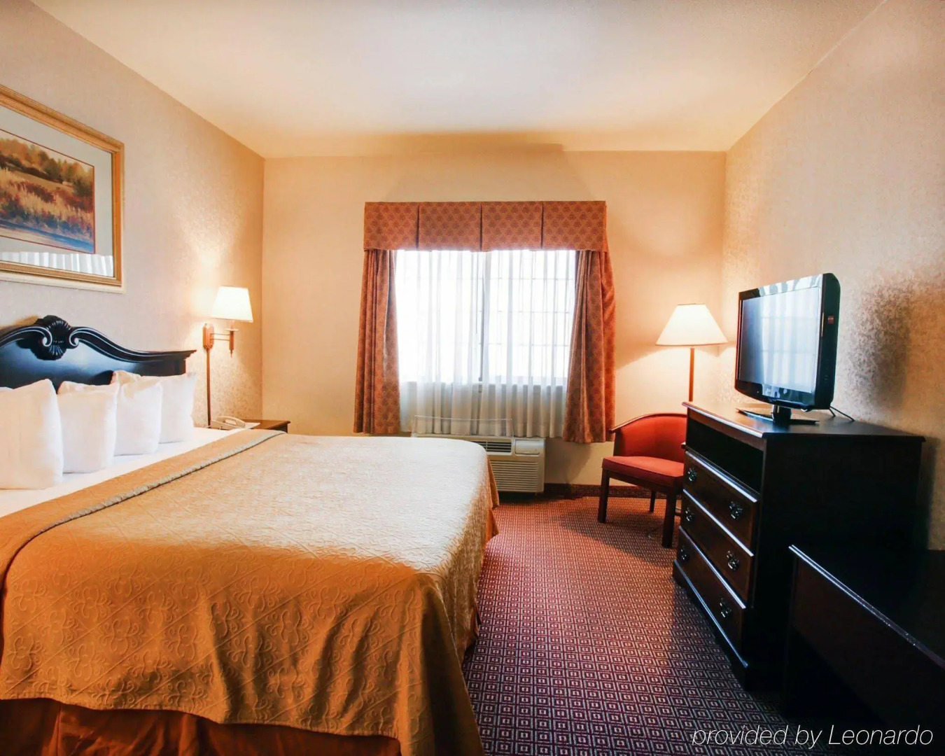 Quality Inn & Suites, Near University