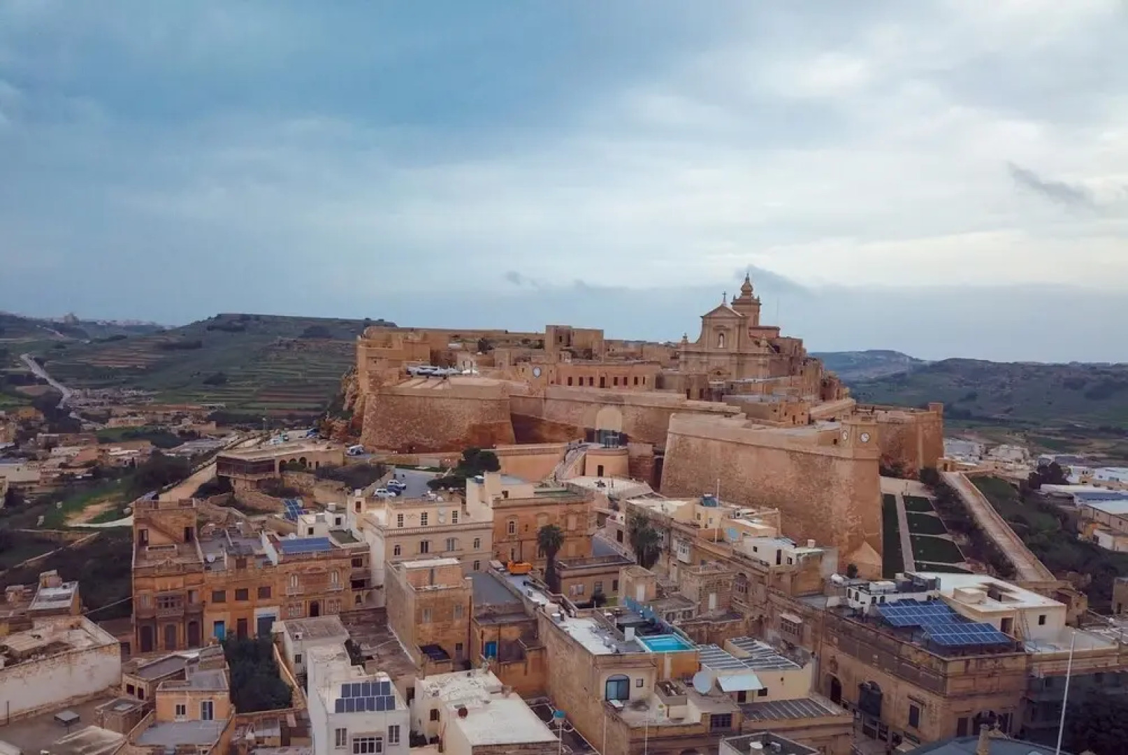 Deluxe Studio in a 900 yr old Luxury Home - 1