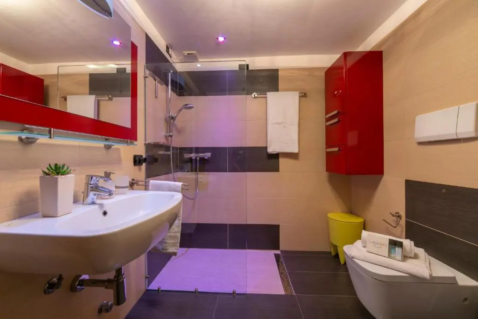 Arco Suite Town View