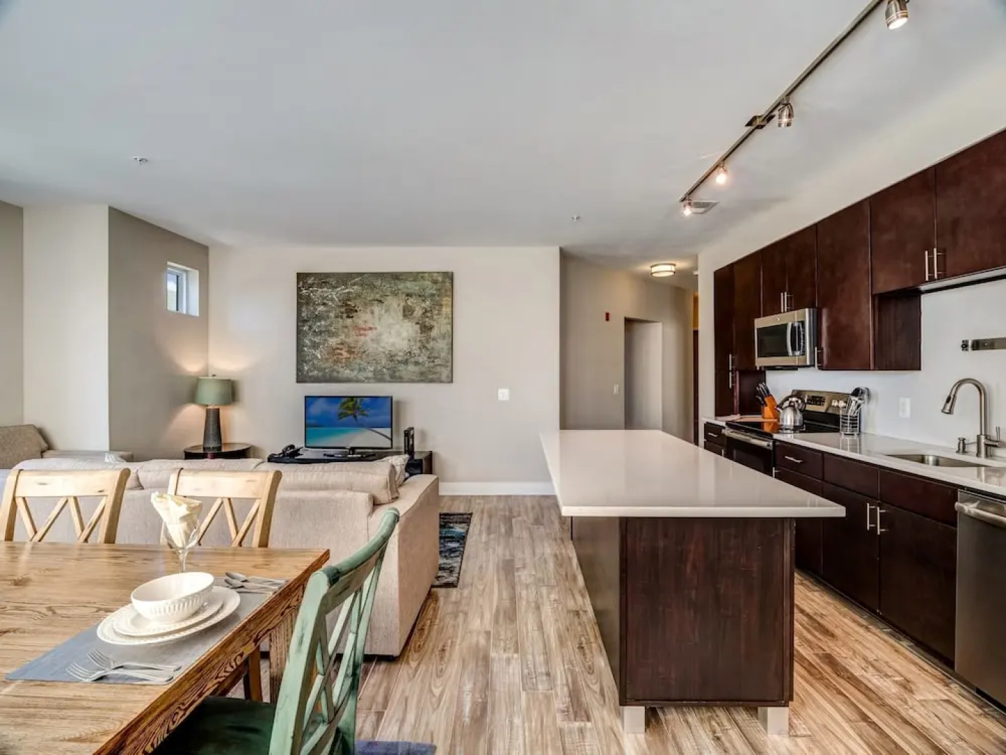Global Luxury Suites in Sterling