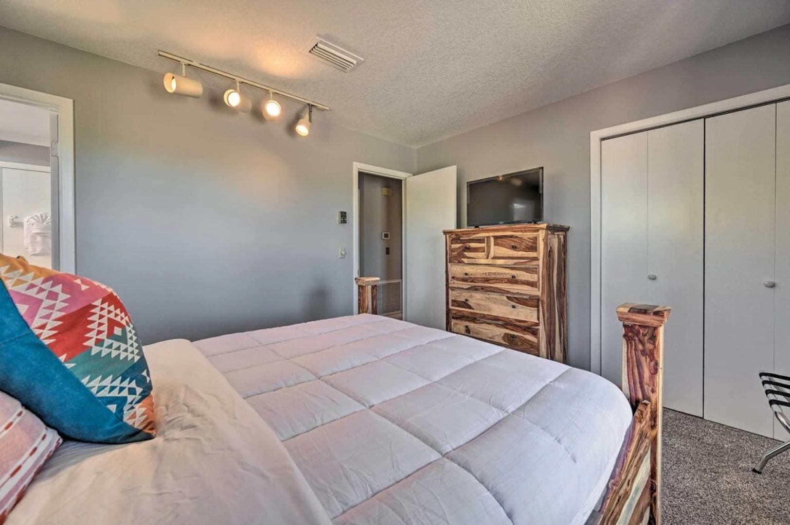 4 Mi to Main Street: Spacious Sedona Home