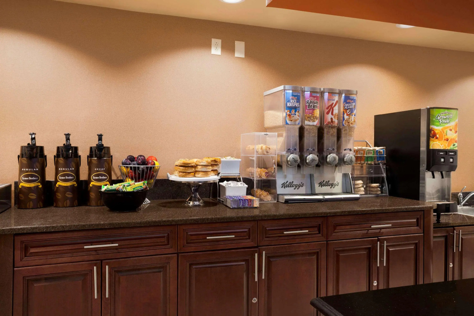 Super 8 By Wyndham Bronx