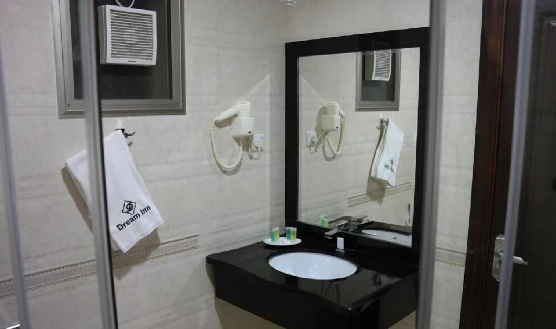 Dream Inn Hotel and Suites