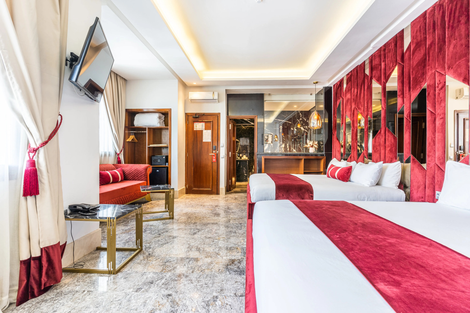 One hotel Casablanca