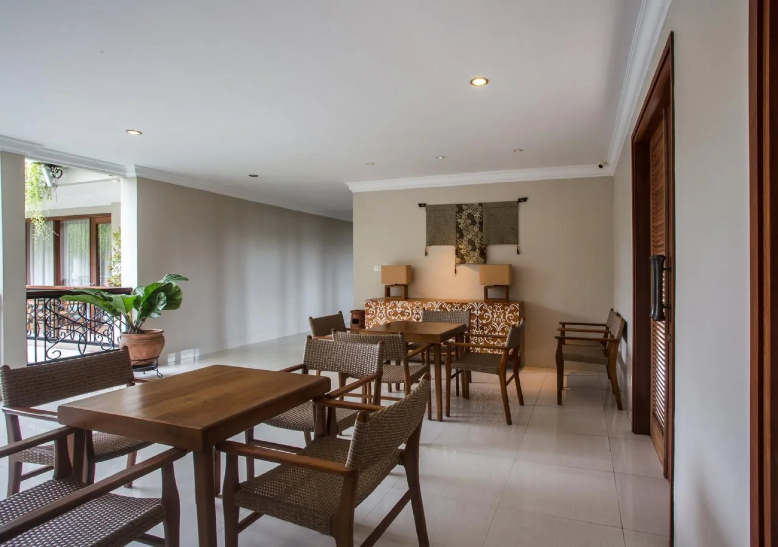 Seminyak Lagoon All Suites Hotel