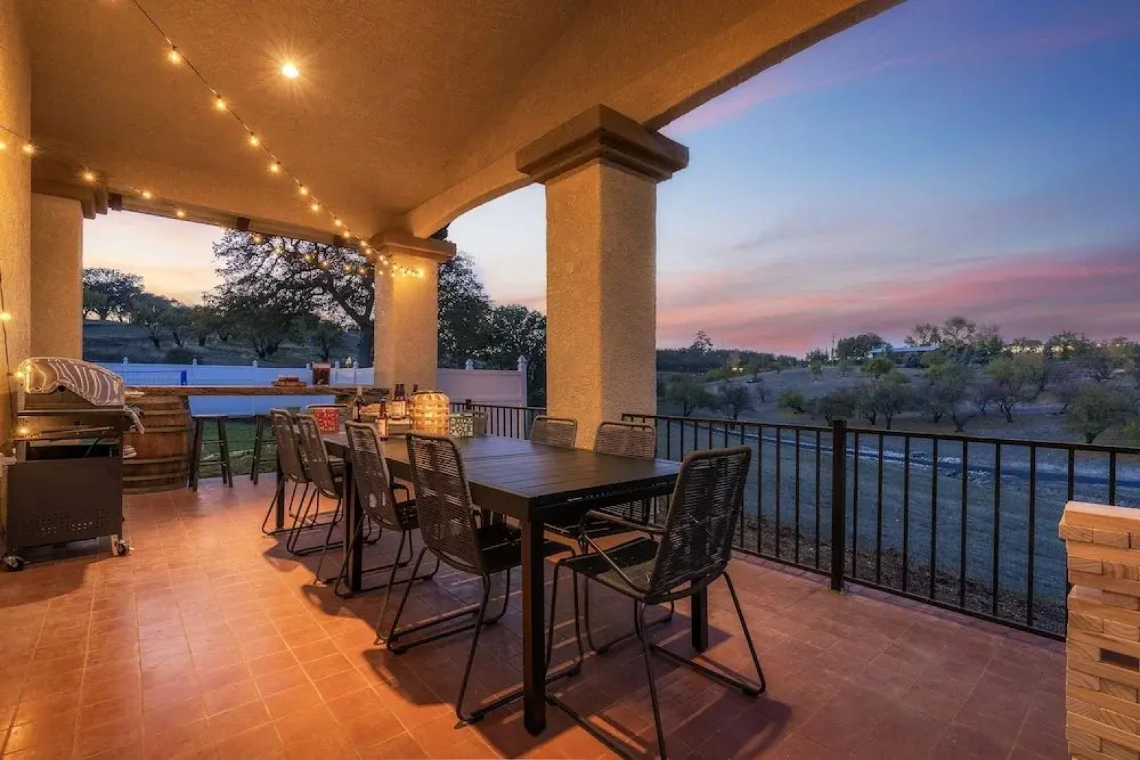 Adelaide by AvantStay | Sunset View from the Hot Tub | Ranch Styled Home