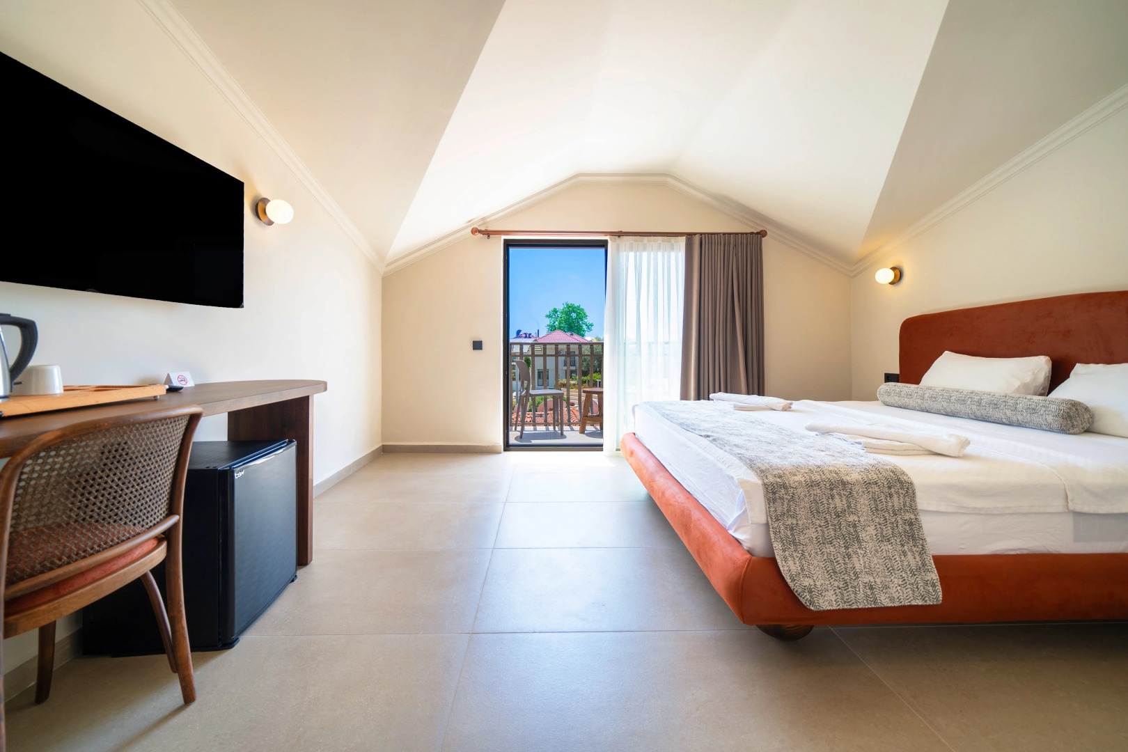 Magic Tulip Beach Hotel