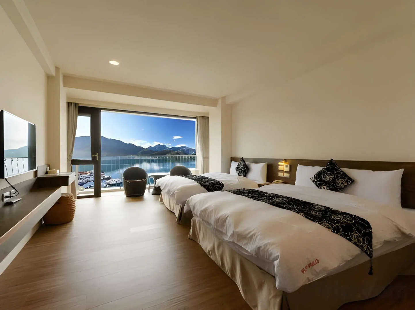 Ming Yue Hu Lakeview BnB