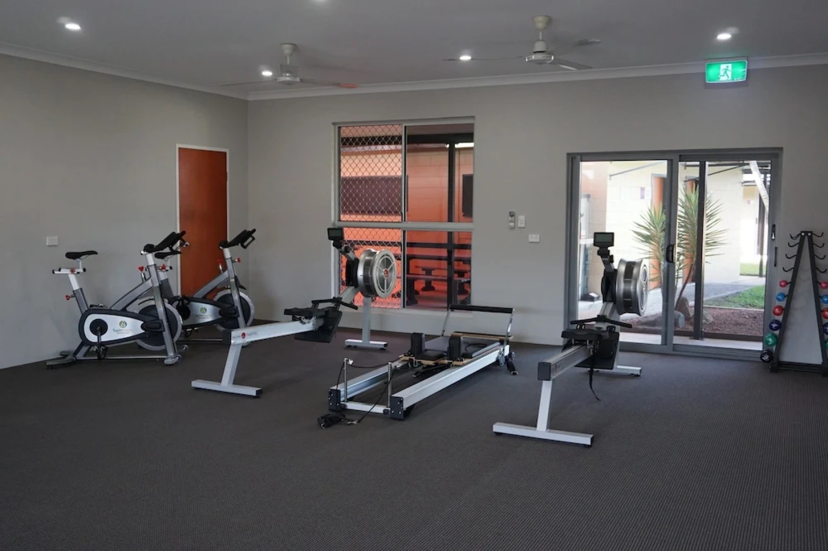 YAL Cairns - A Motel that makes a difference