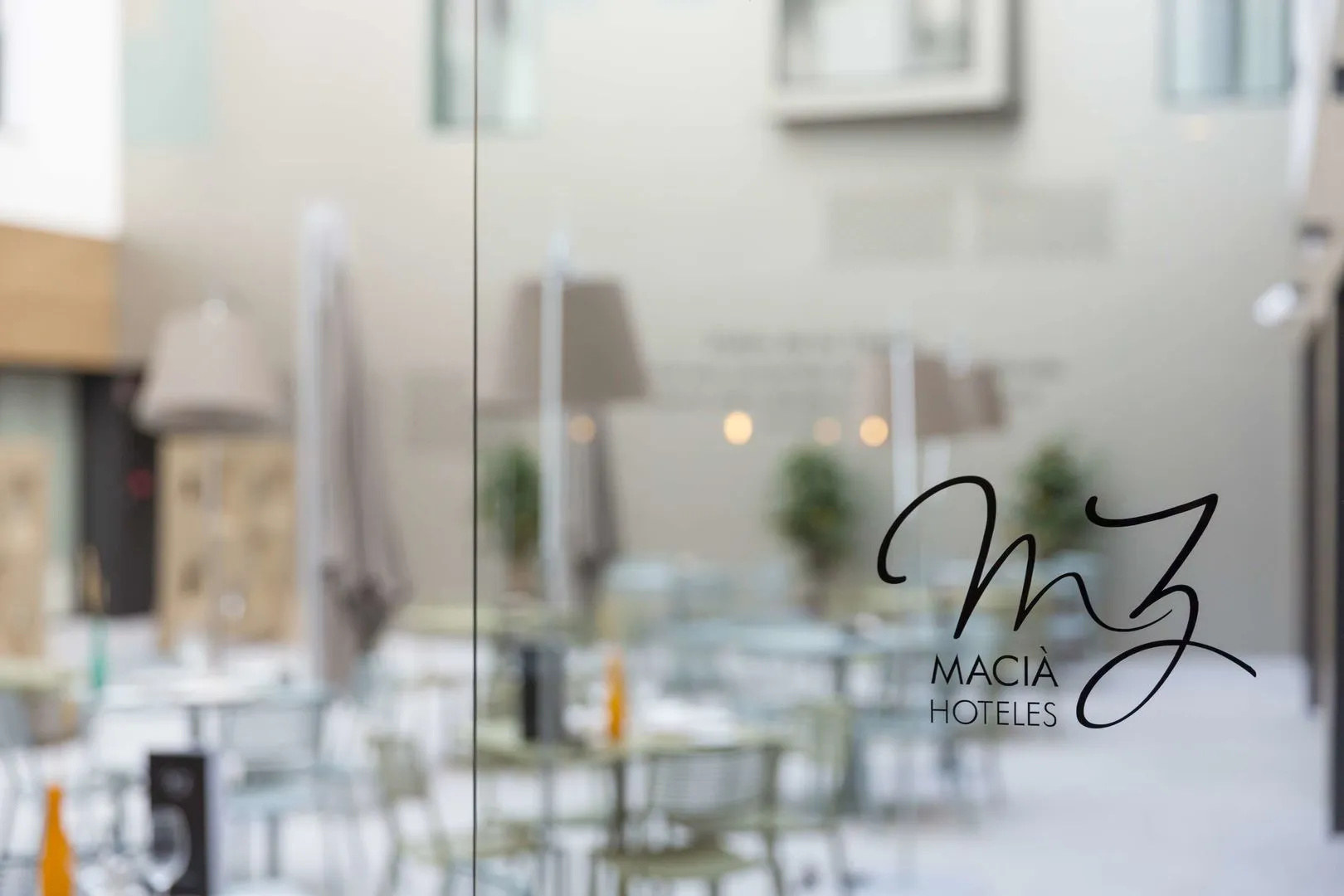 Hotel Macia Sevilla Kubb