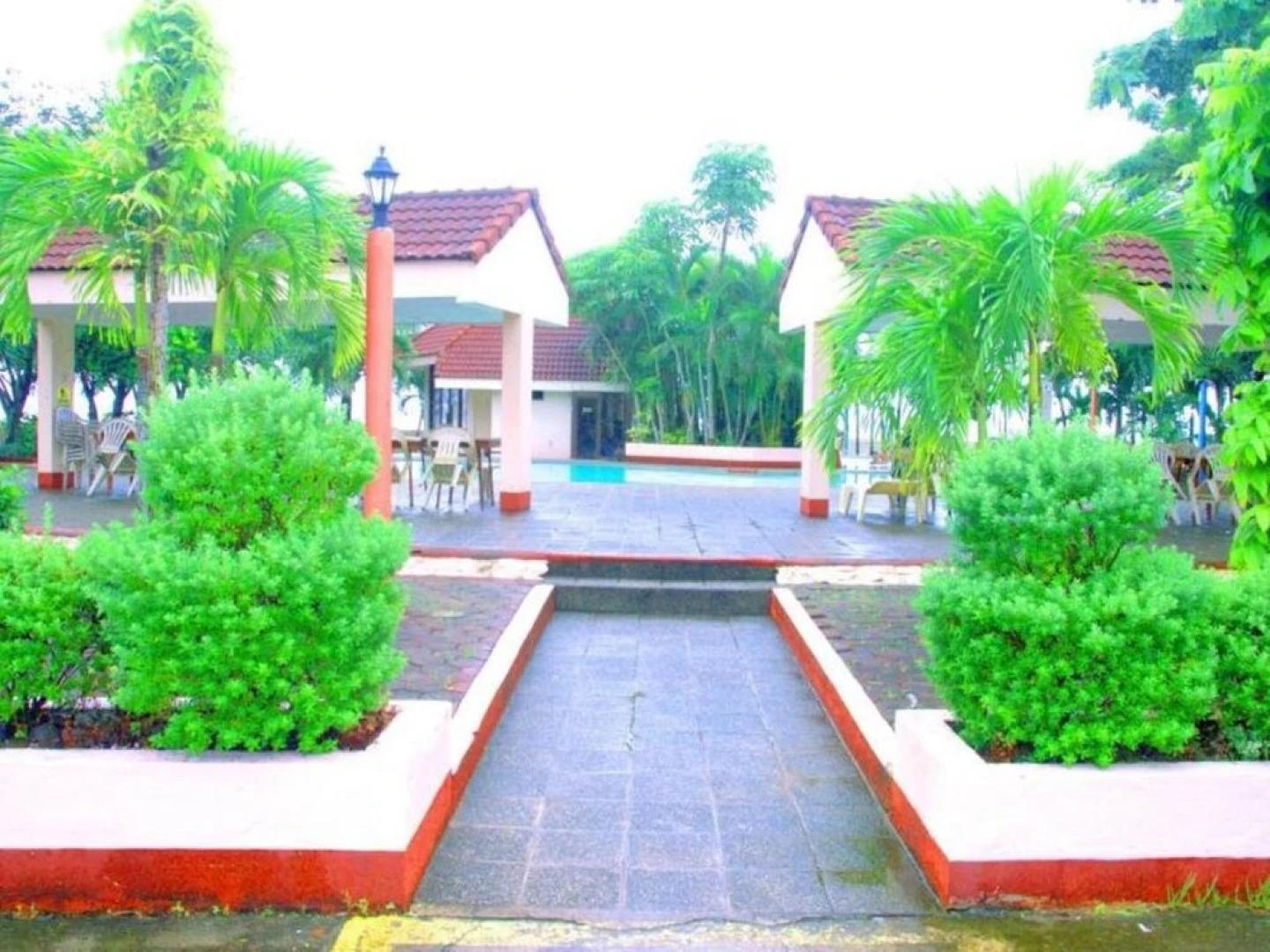 Club Manila East Real