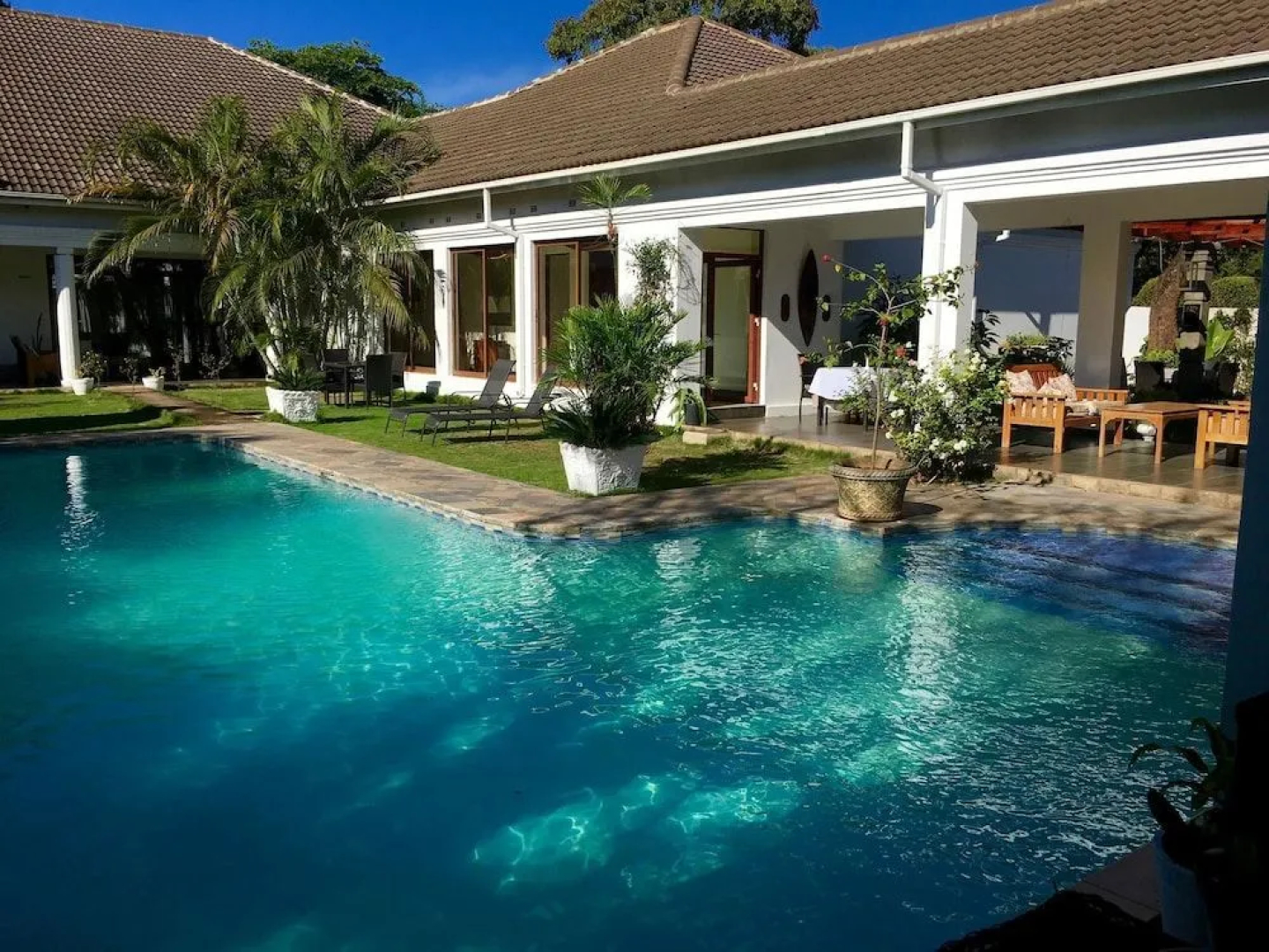 Macha-Leni on 10 Boutique Hotel