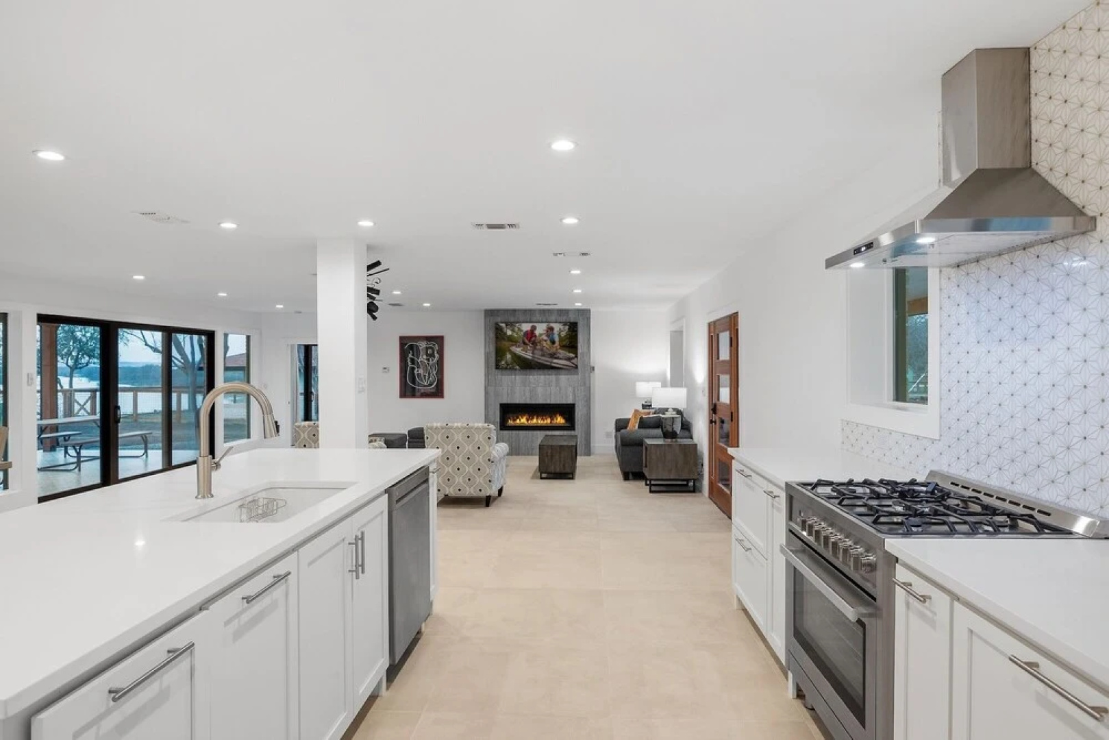 Guadalupe Bluff Modern House 5 Bedroom Home by RedAwning