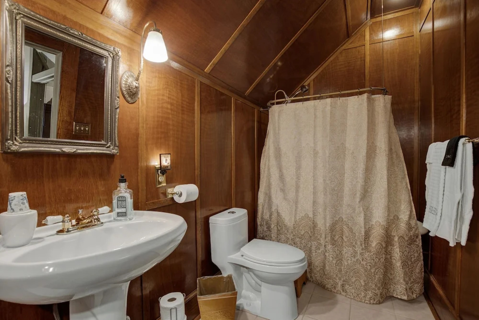 Beautiful and Unique Home With Fireplace and Pool!