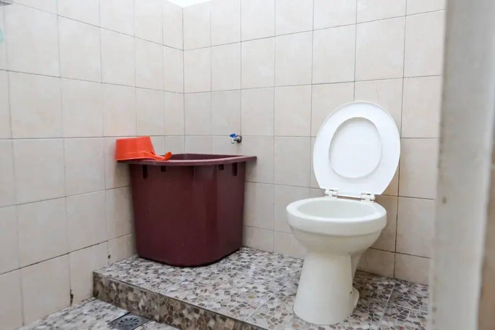 Hotel 78 Parapat Mitra RedDoorz