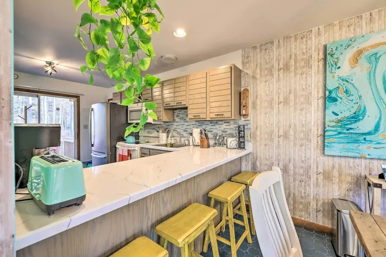 Modern Poconos Gem w/ Fire Pit, Deck & Pool Access