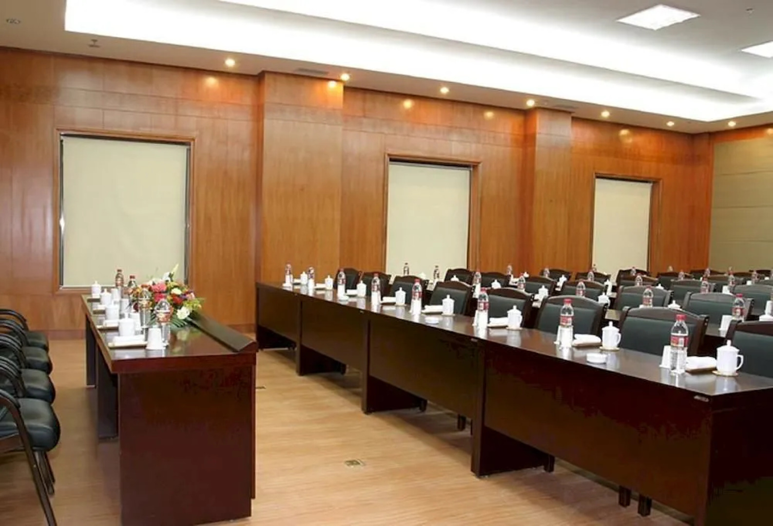 Yantai New Era Hotel