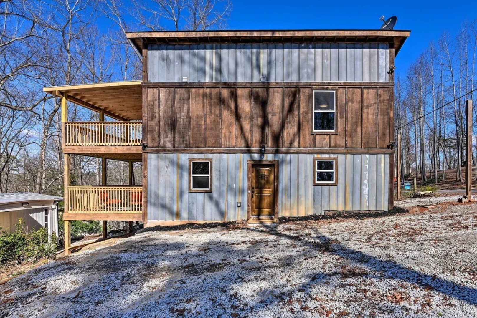 Pet-friendly Fair Play Getaway w/ Boat Dock!