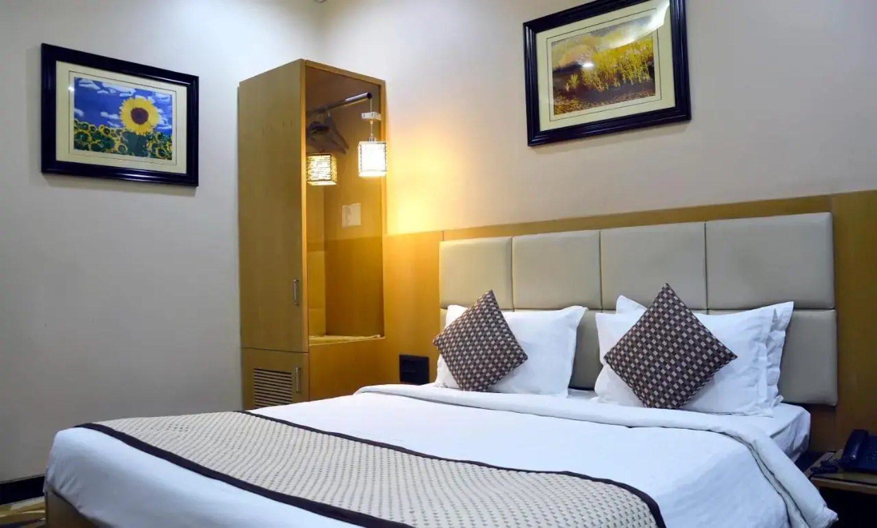 Hotel Surya Executive