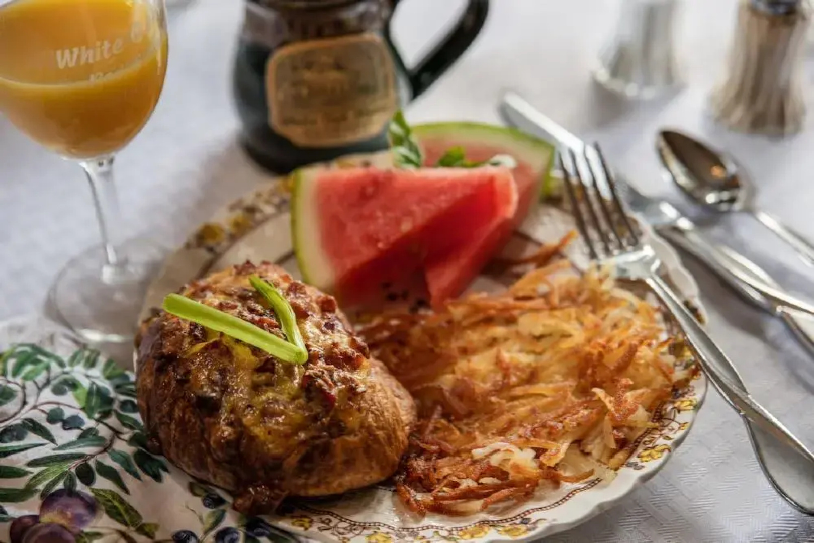 White Oak Manor Bed & Breakfast