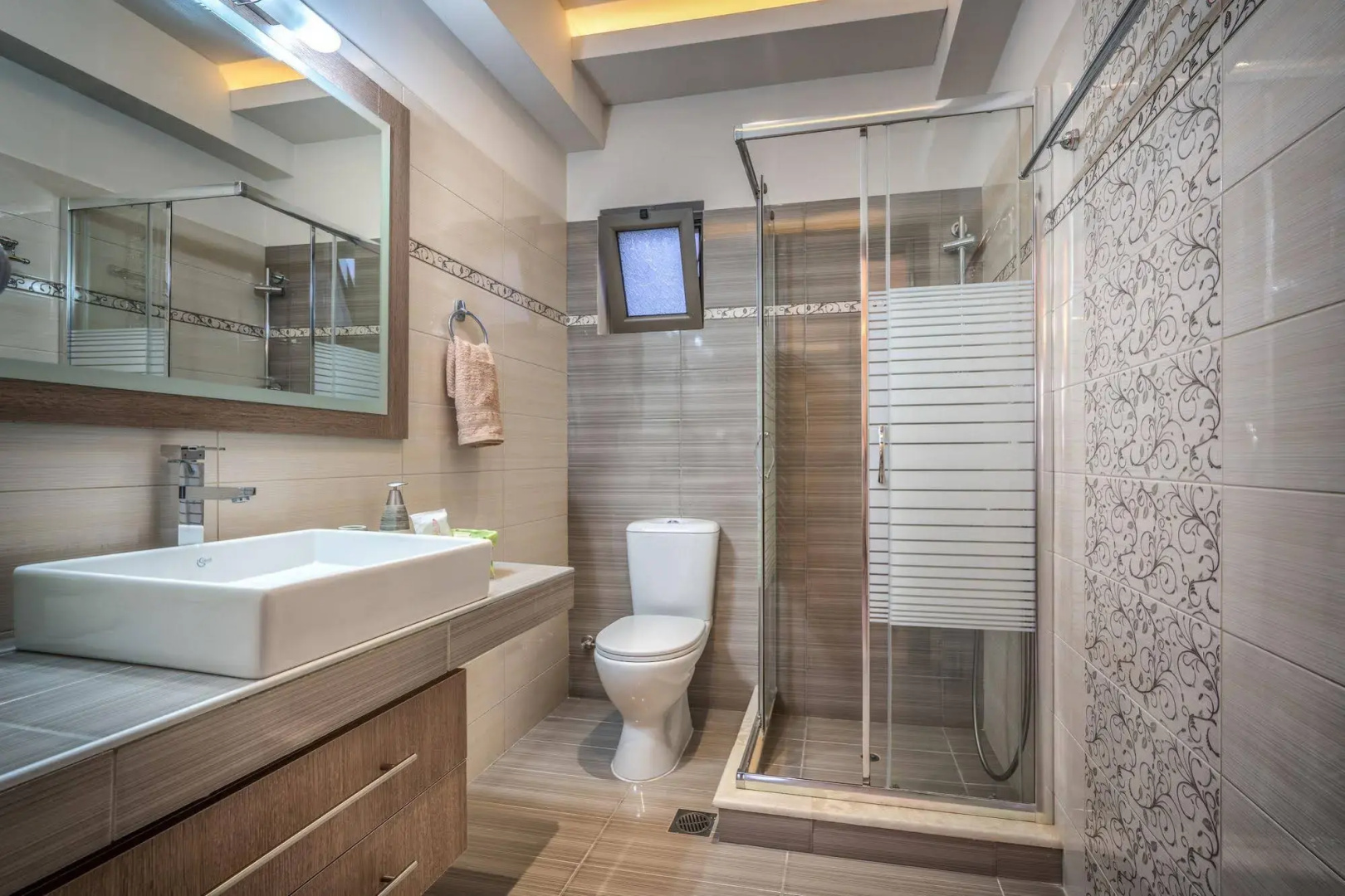 Vatia Villas