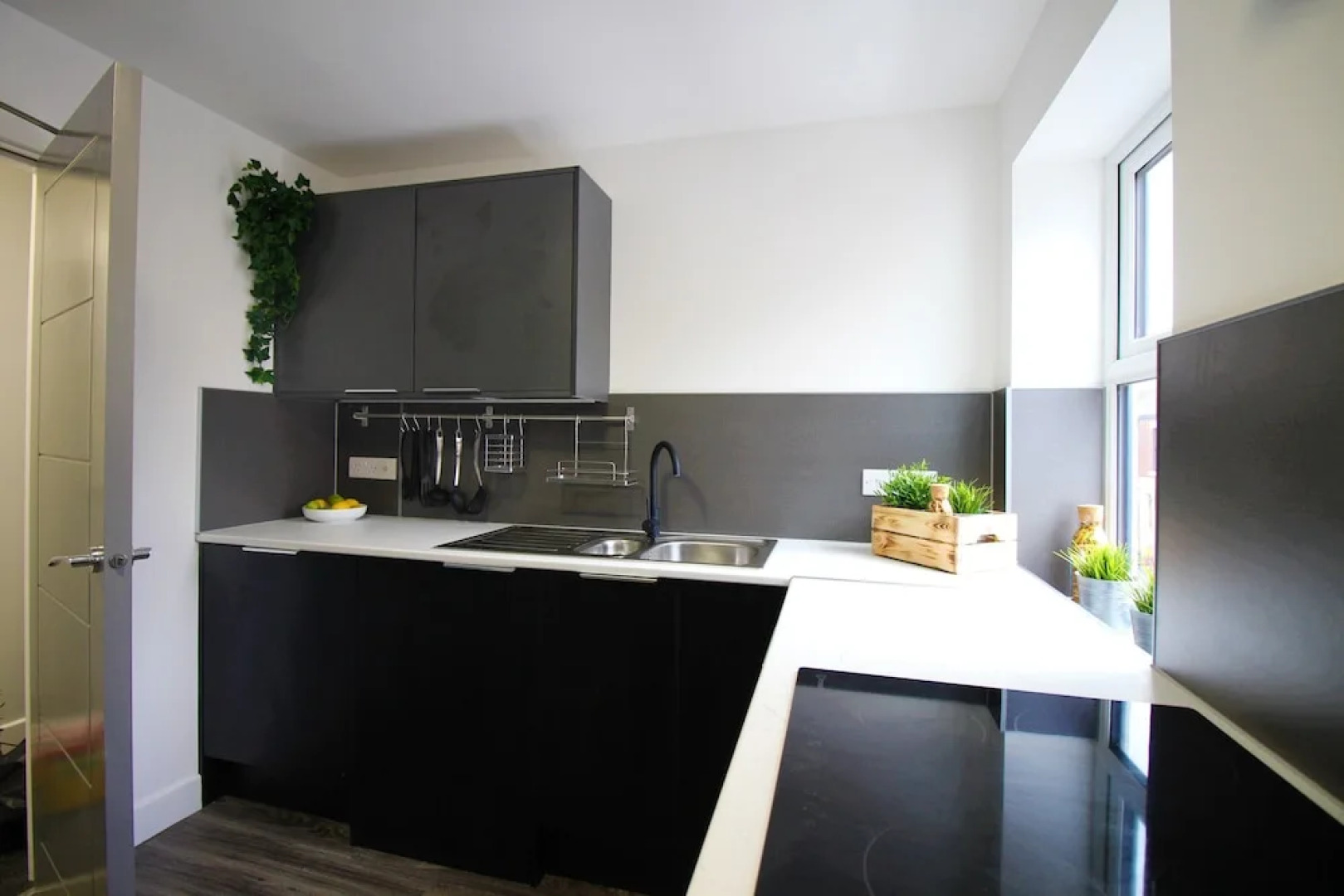 Apartments St Thomas Road