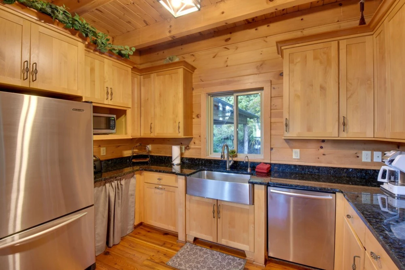 Pet-friendly Sky Valley House w/ Game Room & Views