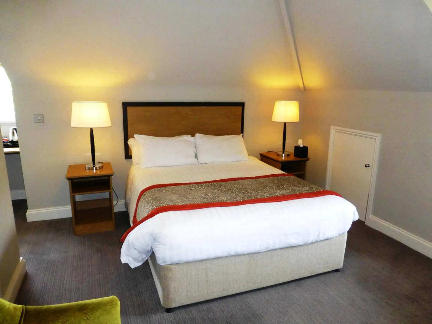 The Riverside House Hotel