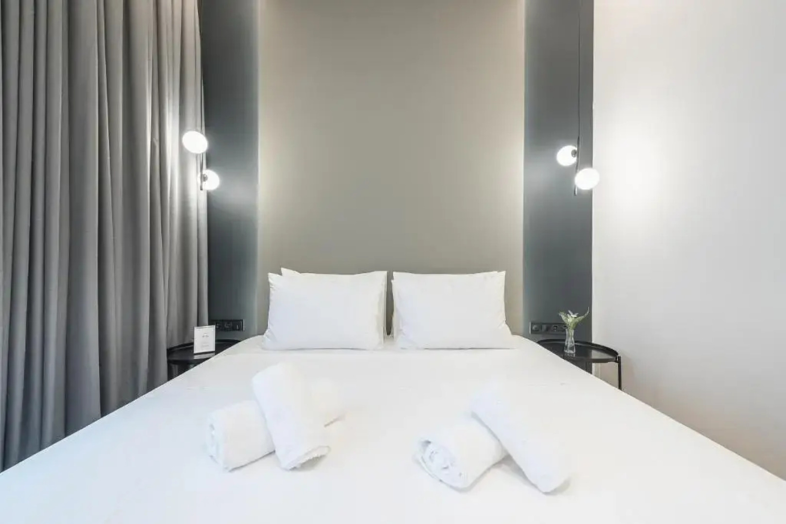 The Asprogeraka - self check-in rooms