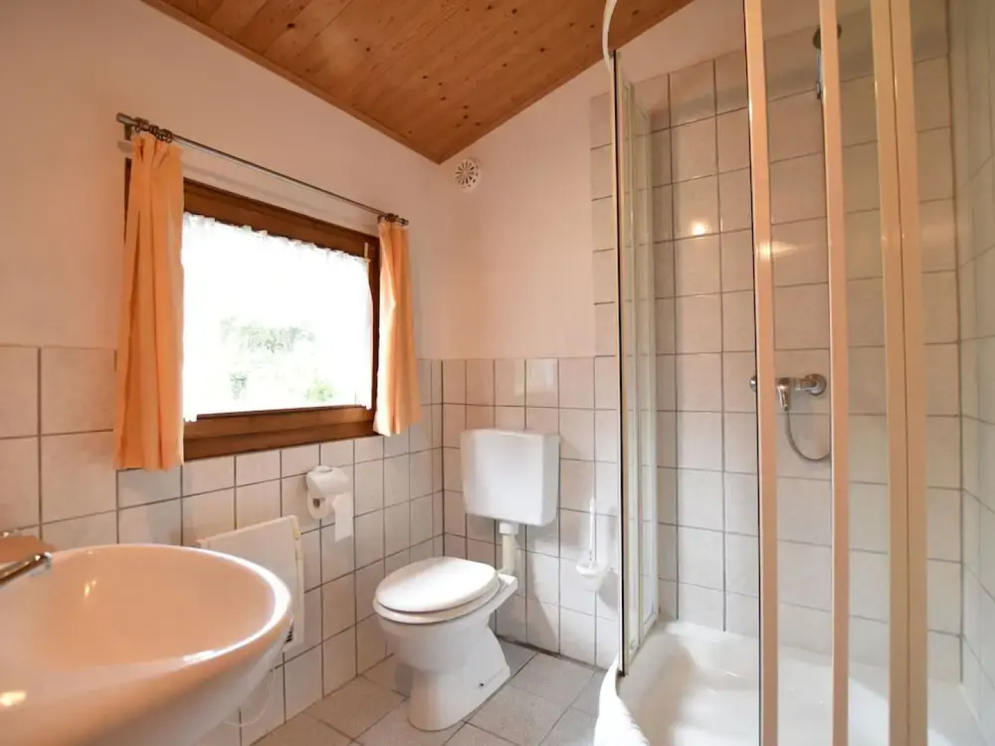 Modern Apartment in Elmenhorst Near Sea